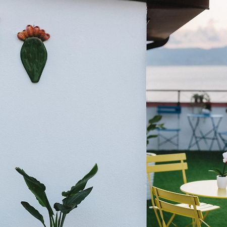 B&B Fuori Squadro - In Centro Con Terrazza Relax Vista Mare Reggio di Calabria Eksteriør bilde