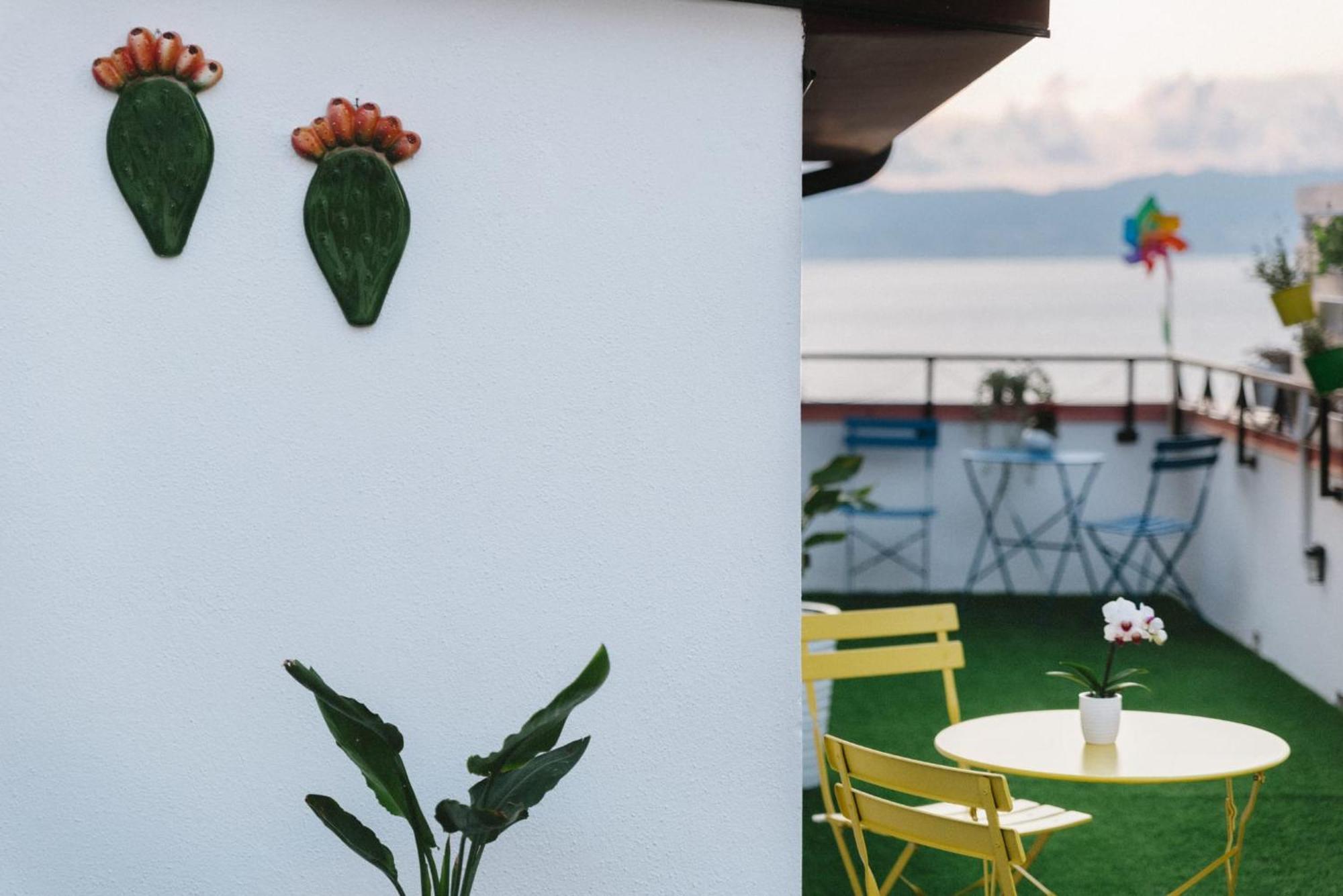 B&B Fuori Squadro - In Centro Con Terrazza Relax Vista Mare Reggio di Calabria Eksteriør bilde