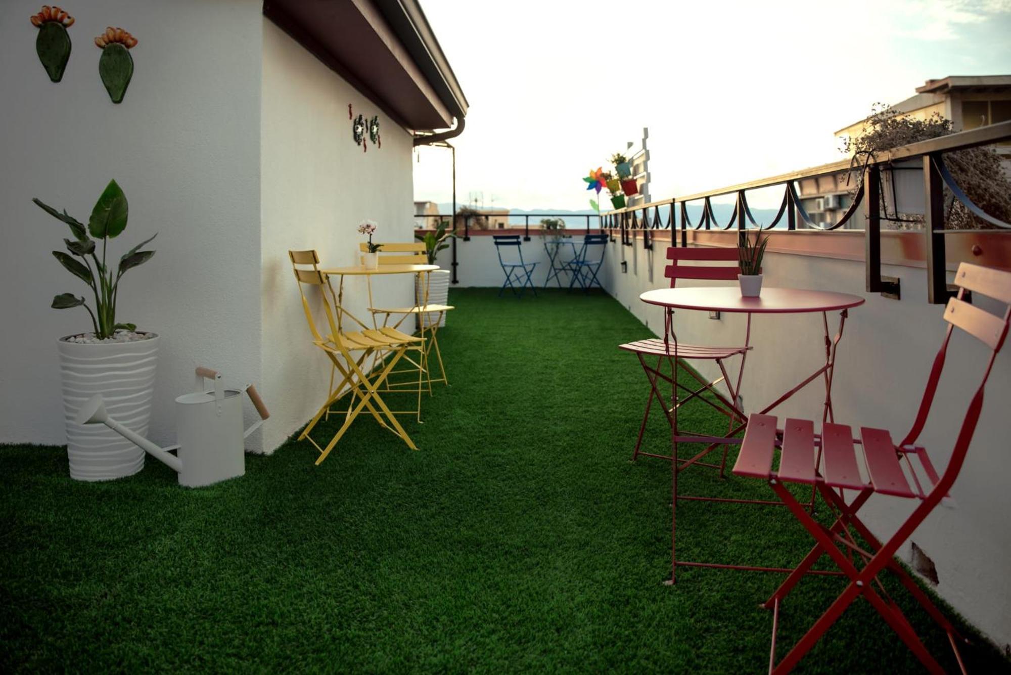 B&B Fuori Squadro - In Centro Con Terrazza Relax Vista Mare Reggio di Calabria Eksteriør bilde