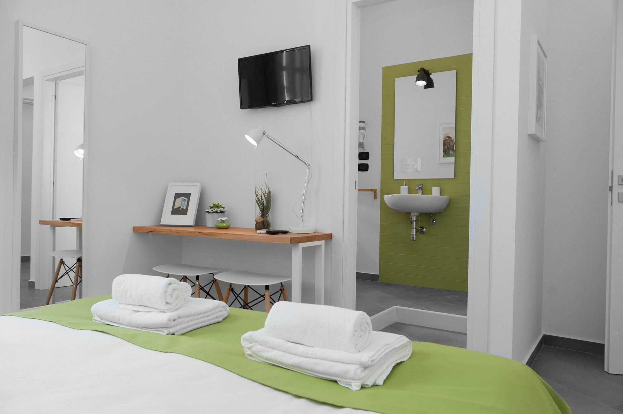 B&B Fuori Squadro - In Centro Con Terrazza Relax Vista Mare Reggio di Calabria Eksteriør bilde